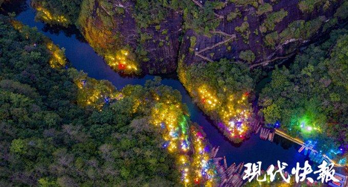 何炅入选“圈叔101”，你会PICK谁为圈叔组合C位？游戏画面